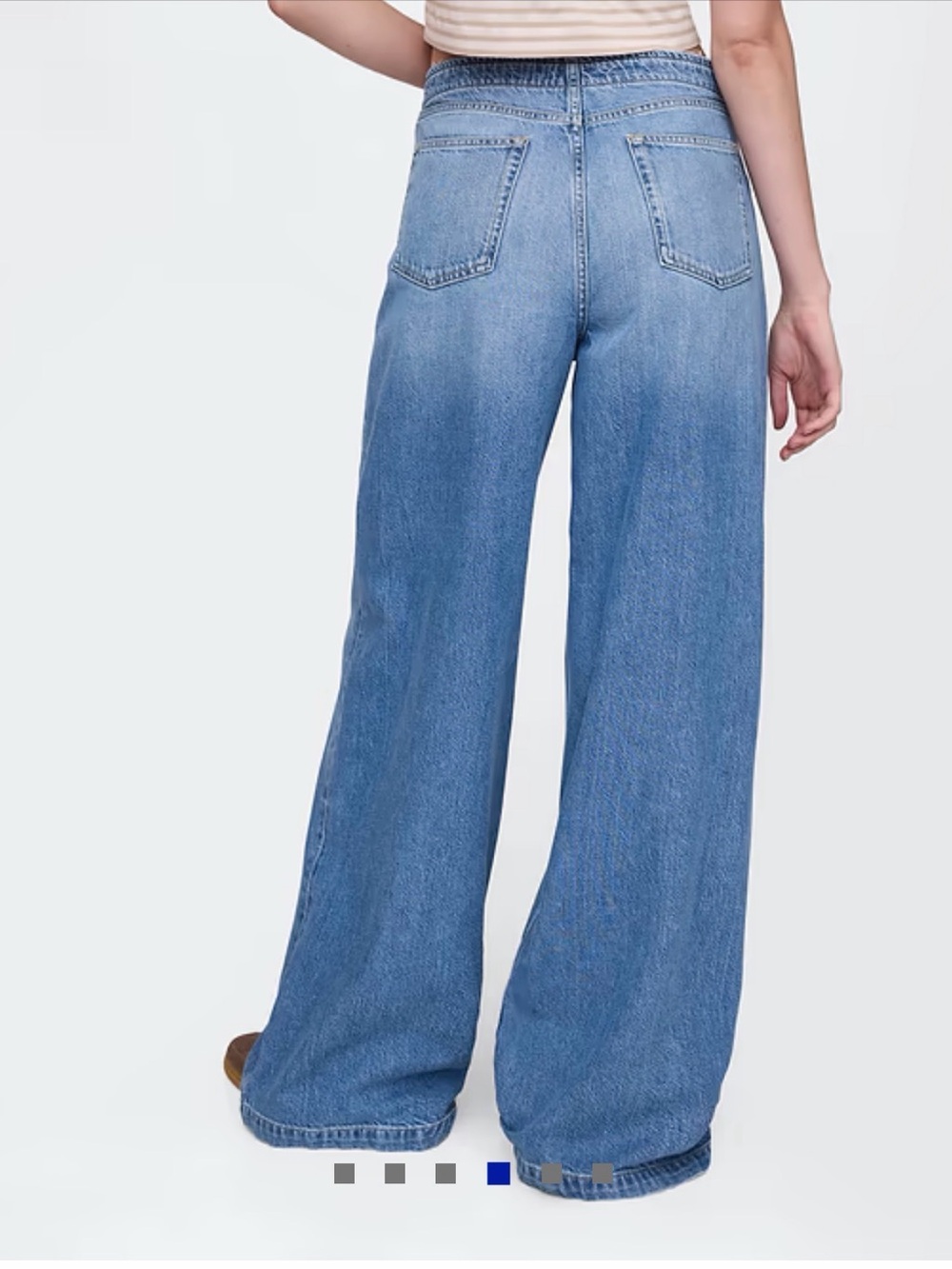 Gap Women’s Mid Rise UltraSoft Baggy Jeans - 6/28